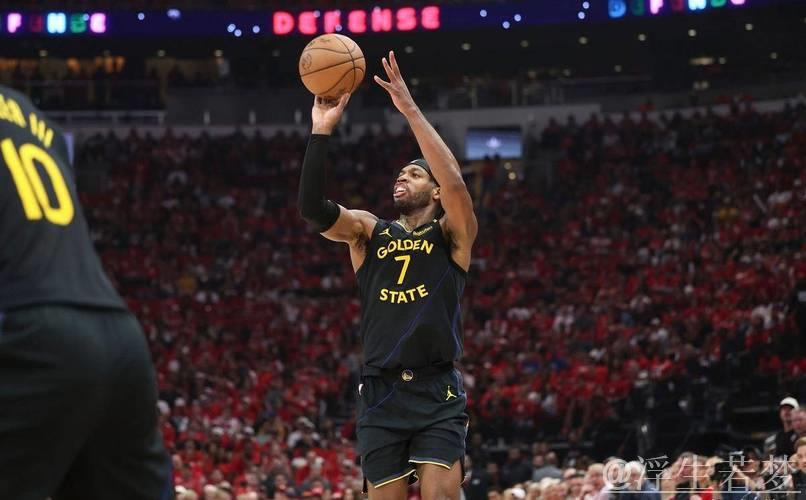 5月5日季后赛:勇士对决火箭 希尔德表现集锦 5月5日季后赛:勇士对决火箭 希尔德表现集锦