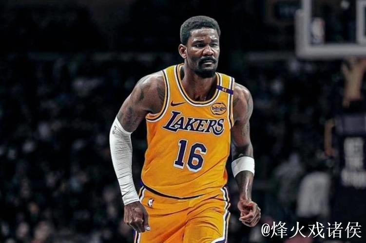 艾顿17+18统治内线 湖人11胜0负定律再验证